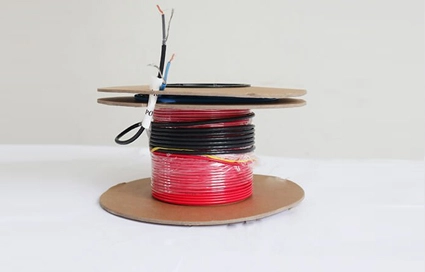 ¿Se pueden sumergir los cables de calefacción en agua?