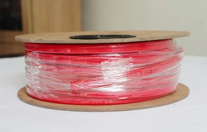 Cómo conectar cables de calefacción a tubería Pex