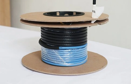 ¿Son los cables de calefacción de piso adecuados para diferentes tipos de pisos?
