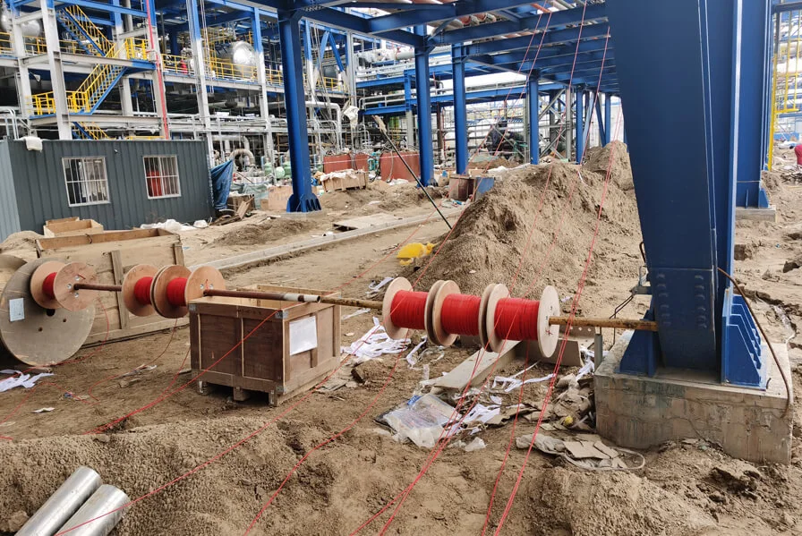 Unidad de hidrocarburos ligeros de 1,2 millones de T/Y y galería de tuberías externas de Shandong Shouguang Luqing Petrochemical Co., Ltd.