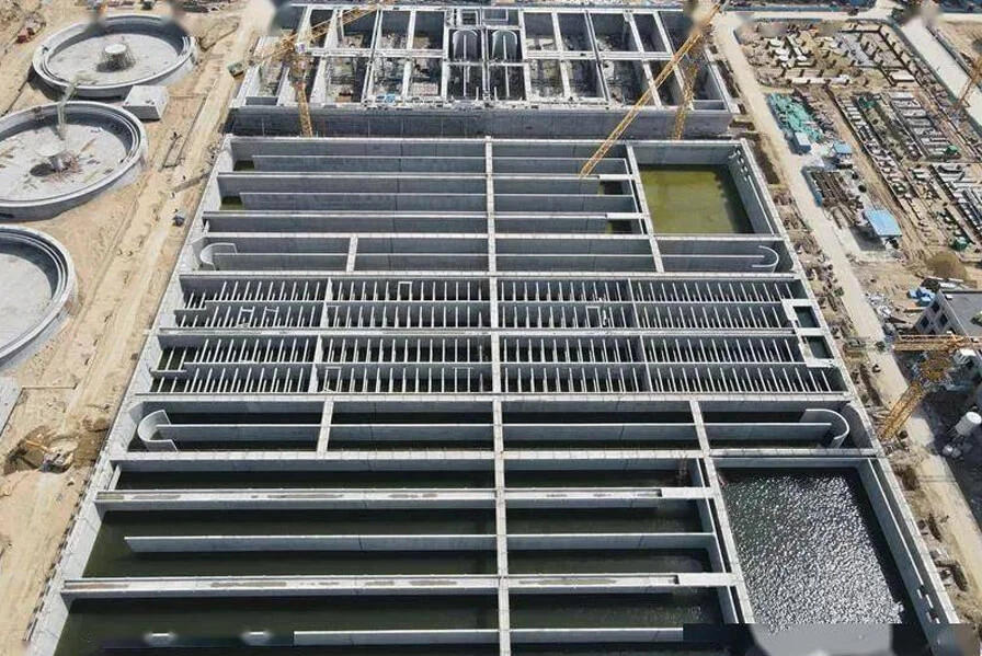 Proyecto de planta de tratamiento de aguas residuales del Parque Industrial Petroquímico de Shandong Yulong-Planta de Tratamiento de Aguas Residuales tanque de sedimentación secundario tanque de lodos y tubería de tanque de escoria